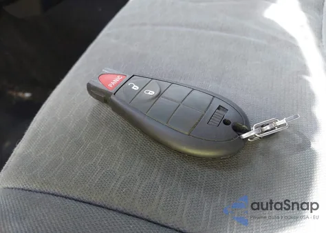 2017 Ram 1500 Slt 4X2 6'4 Box из США, поврежденный, VIN 1C6RR6GT7HS520333